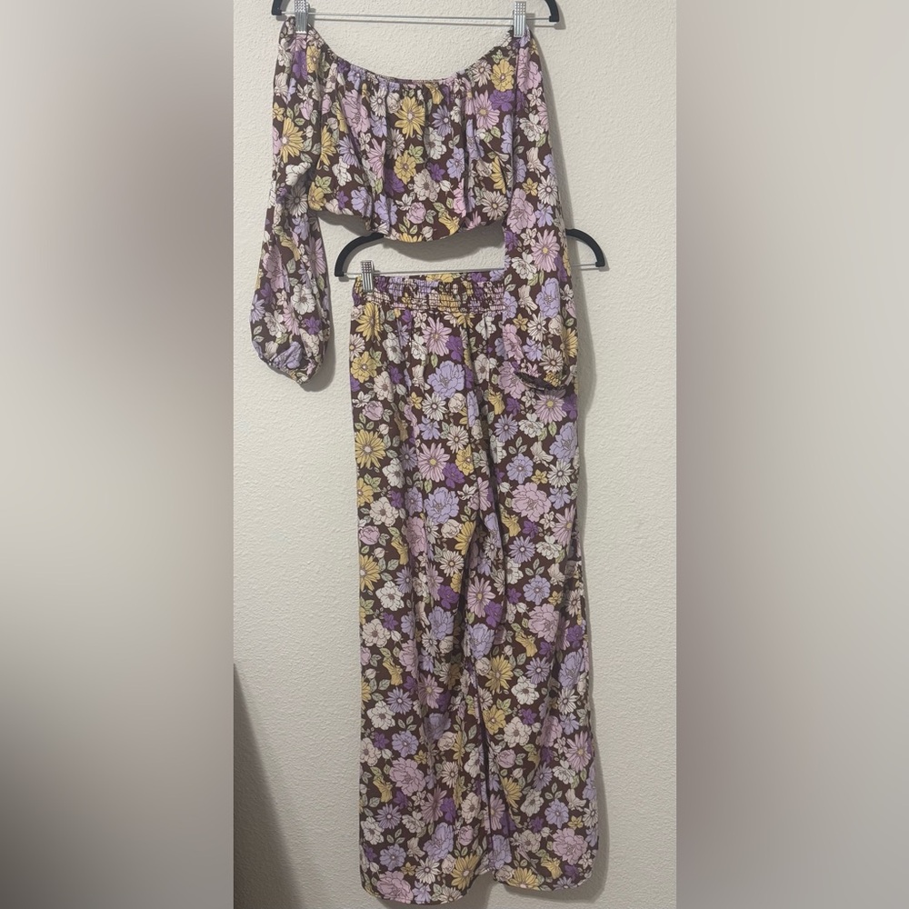 LeLis Floral Long Sleeve Crop Top And Wide Leg Pants Matching Set Size XS - Picture 5 of 15